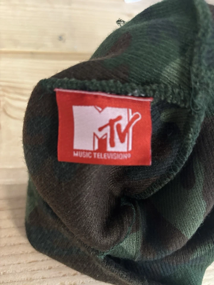🔥 Gorro de camuflaje punk”d vintage súper raro con logotipo bordado etiqueta MTV 🔥 Foto 3 de 3