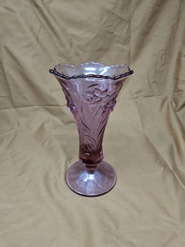 Vintage Fenton Vase Raised Relief Daffodil Ruffle Top Rose Pink 7.5” Tall