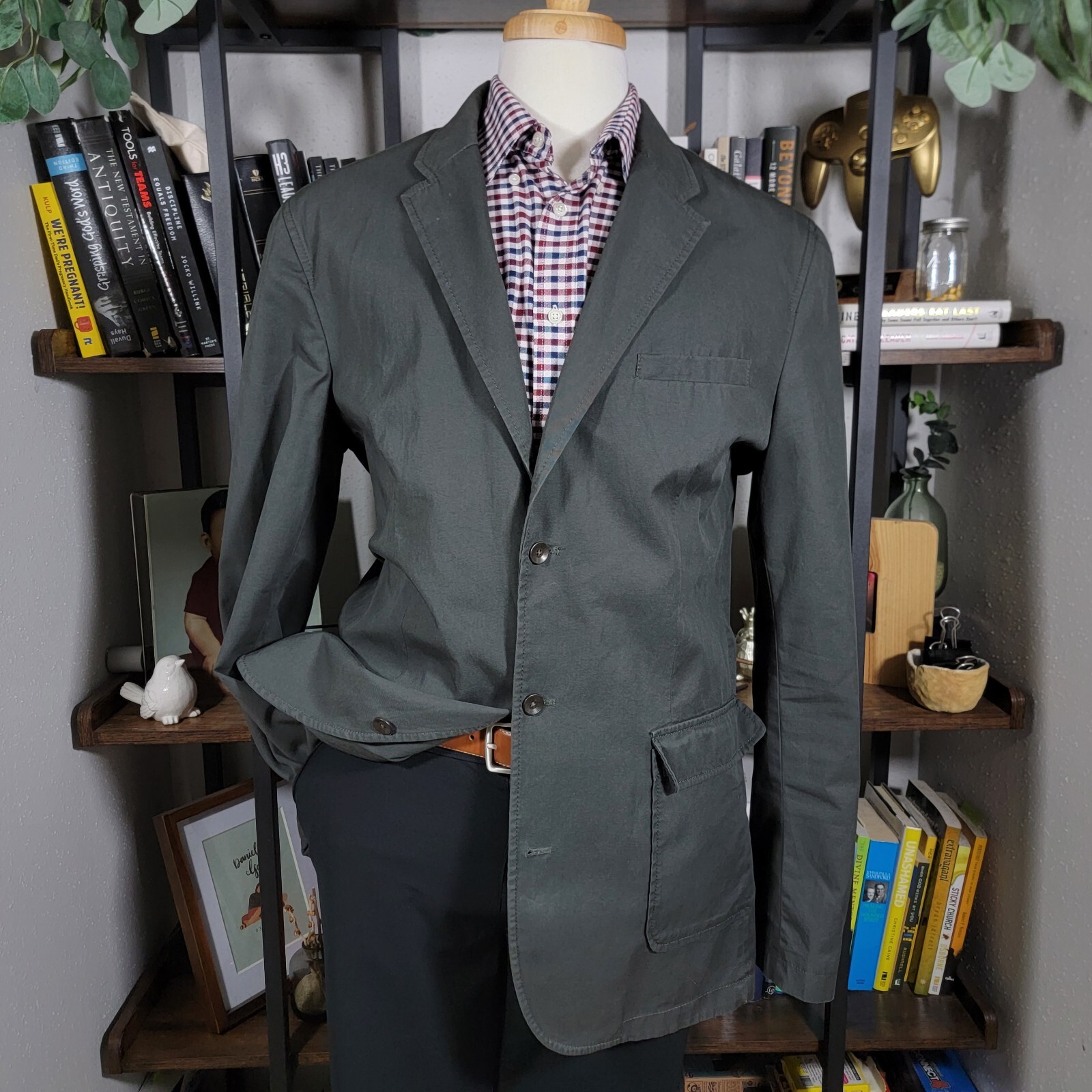 Banana Republic Men's Sport Coat Blazer Three Button Dark Gray