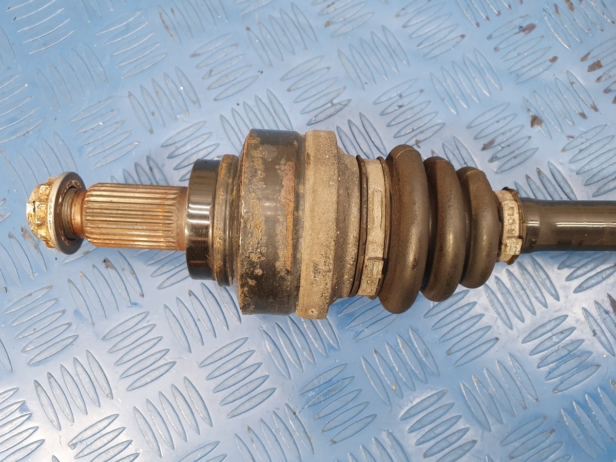 BMW 4 SERIES REAR DRIVESHAFT LEFT PASSENGER 8680347 F32 F33 F36