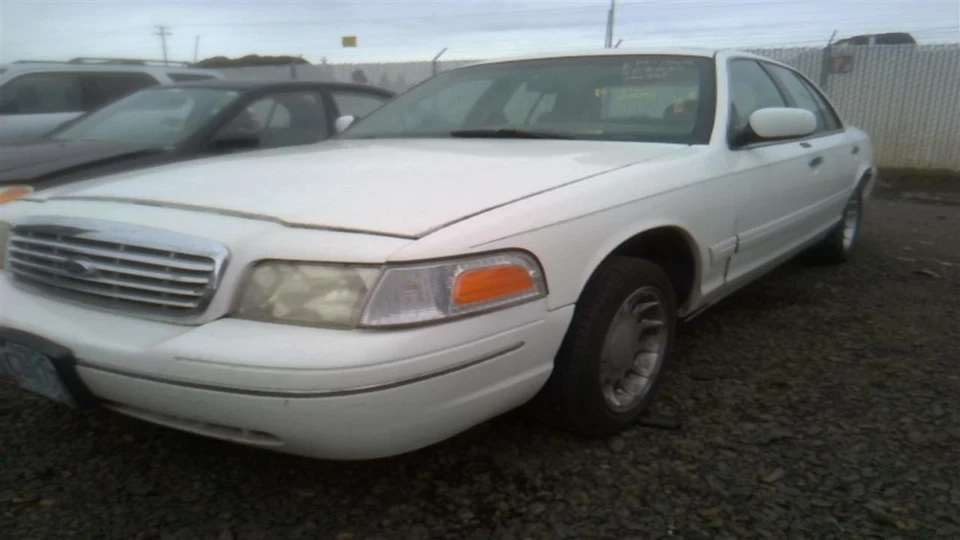 Used Front Right Door Window Regulator Front fits: 2000 Ford Crown victoria elec - Image 3 of 4