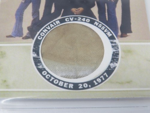 Tarjeta coleccionable LYNYRD SKYNYRD autografiada auto 1977 avión accidente reliquia JSA BAS - Imagen 2 de 5
