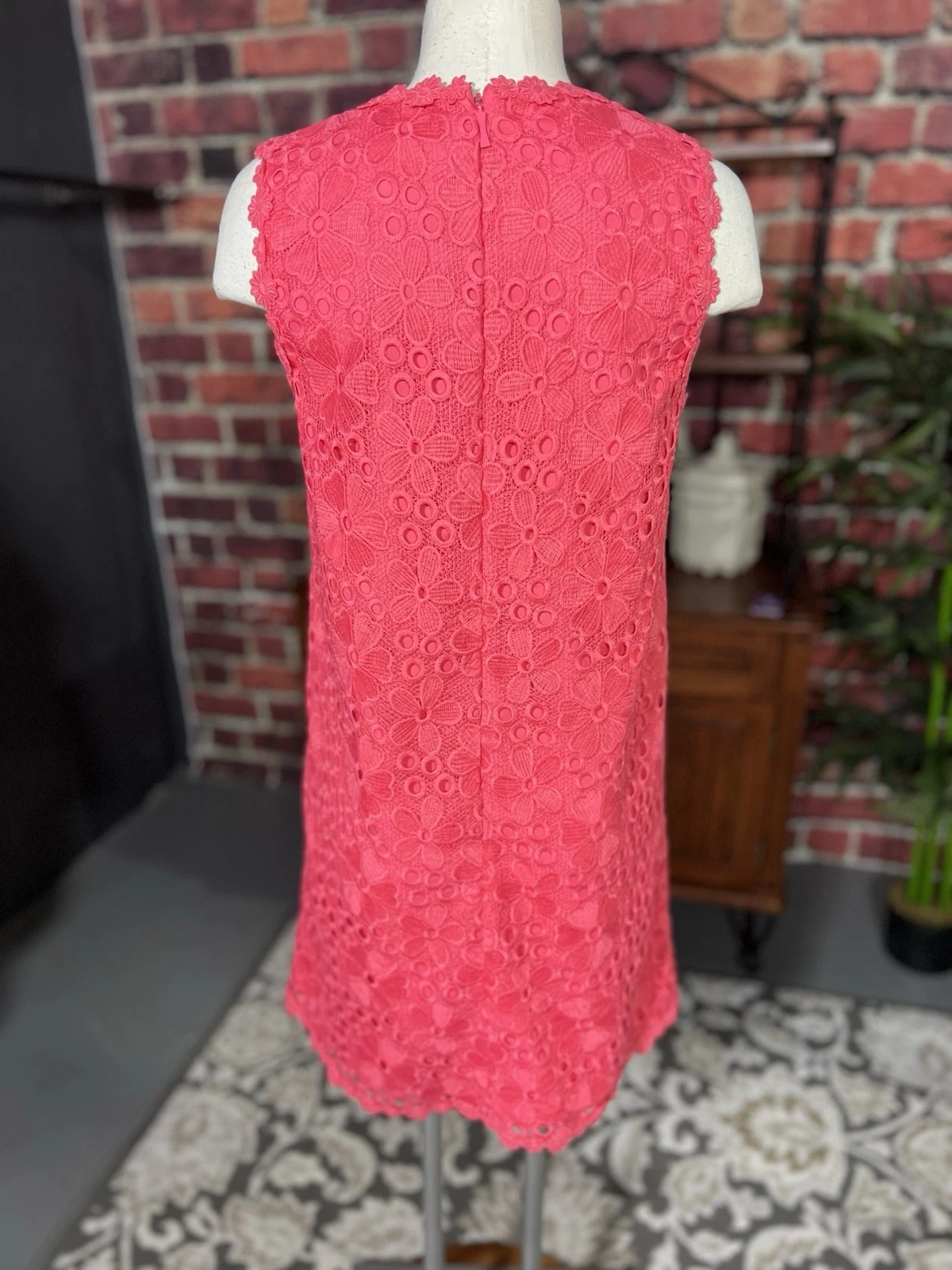 Abito Kate Spade taglia 6 uncinetto margherita overlay senza maniche linea A tubino corallo us intime ottimeioni