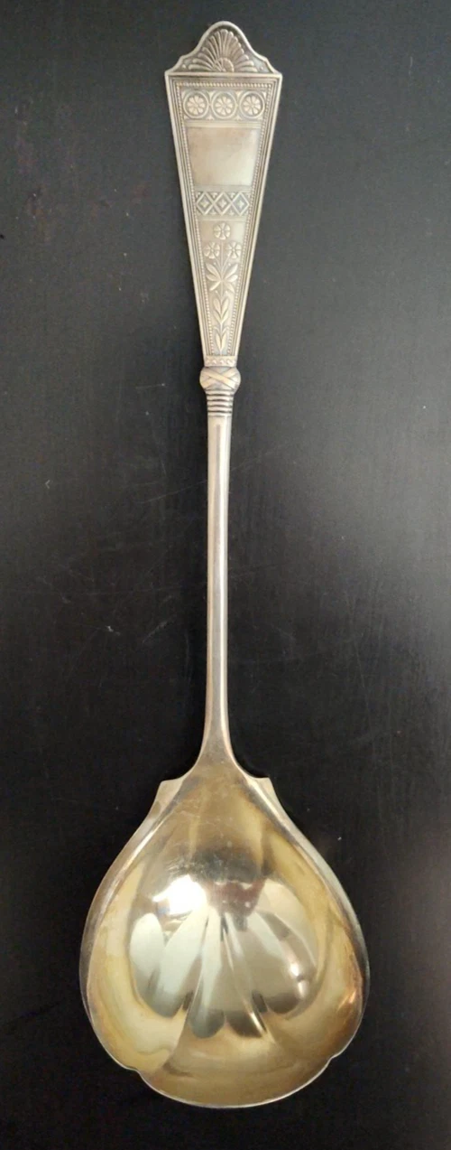 Antique 1847 Rogers Bros LAUREL Silver Plate Soup/Oyster Ladle 10.5"