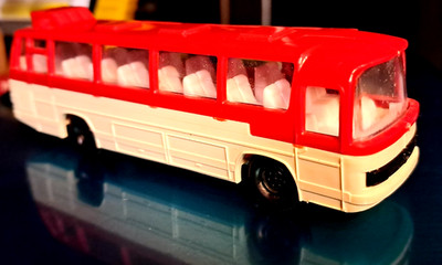 Brekina 1:87 HO-MERCEDES-BENZ CITY PASSENGER BUS-LAYOUT-DISPLAY-RED /WHITE