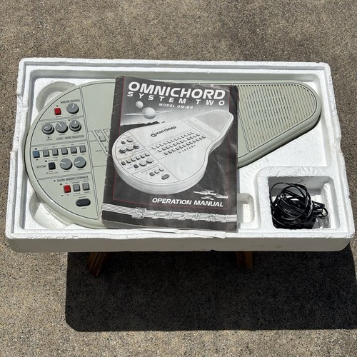 Suzuki Omnichord System Two OM-84 Gray Electronic Keyboard Original Box Adapter