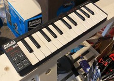 Akai LPK25 Laptop Performance USB-MIDI Keyboard Controller - Black