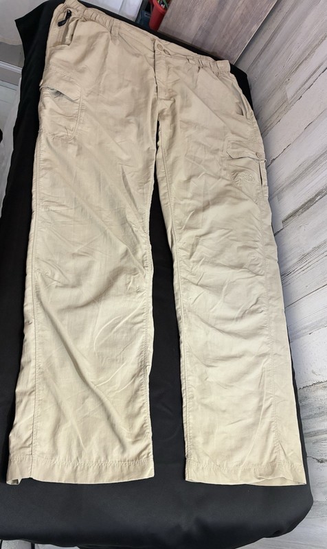North Face Men’s Sz  XL Nylon Cargo Pants