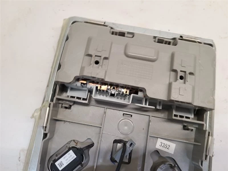 Chevrolet Trax 2015-2020 techo delantero consola sin techo corredizo  Foto 4 de 4