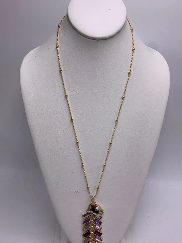 COLAR PINGENTE ESPINHA DE PEIXE GLITTER RECIFE BETSEY JOHNSON US$ 68 EM TONS DE ROSA A30h - Imagem 3 de 4