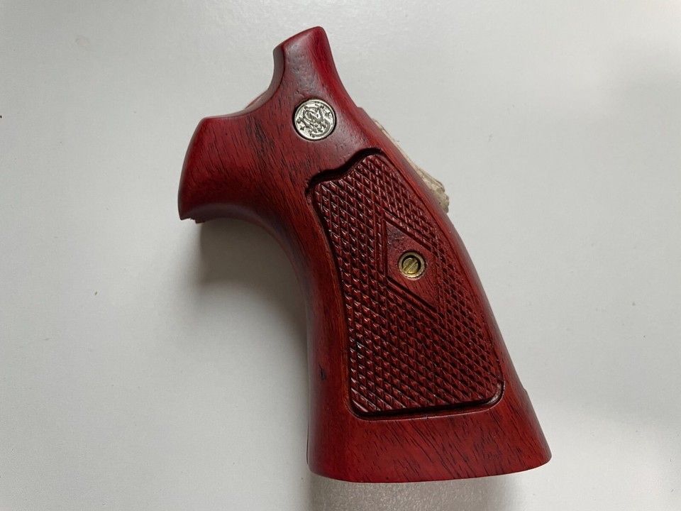 New Checker Wood Decorative Grips for S&W, K/L ROUND BUTT 686; pattern ...