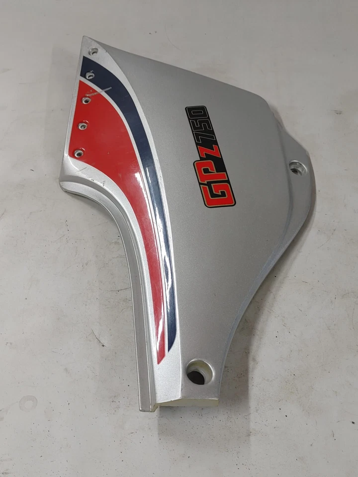 Panel de cubierta lateral derecho Kawasaki GPZ750 1983-1985 36001-1191 Foto 3 de 4