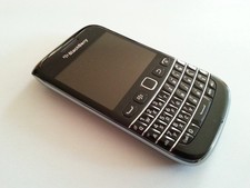 BLACKBERRY BOLD 9790 SCHWARZ 8GB TOP OHNE SIMLOCK TASTENHANDY SELTEN 2,4"