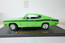 Yat Ming 92178 1969 Green Plymouth Barracuda  Road Legends  1:18 Scale