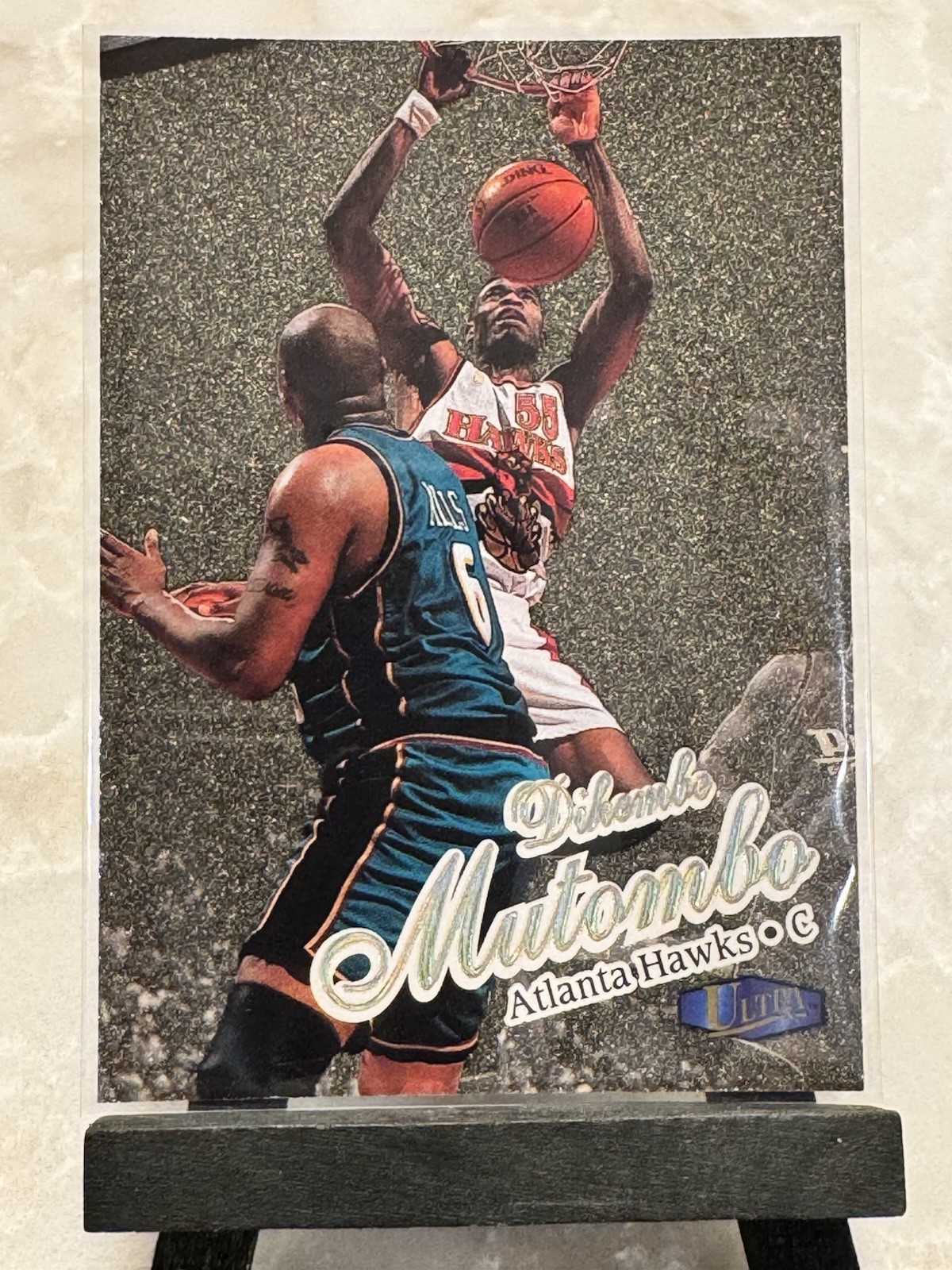 1997-98 Fleer Ultra - Dikembe Mutombo #43G Gold Medallion