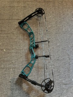 Archery Compound Bow Elite Ember Right Handed