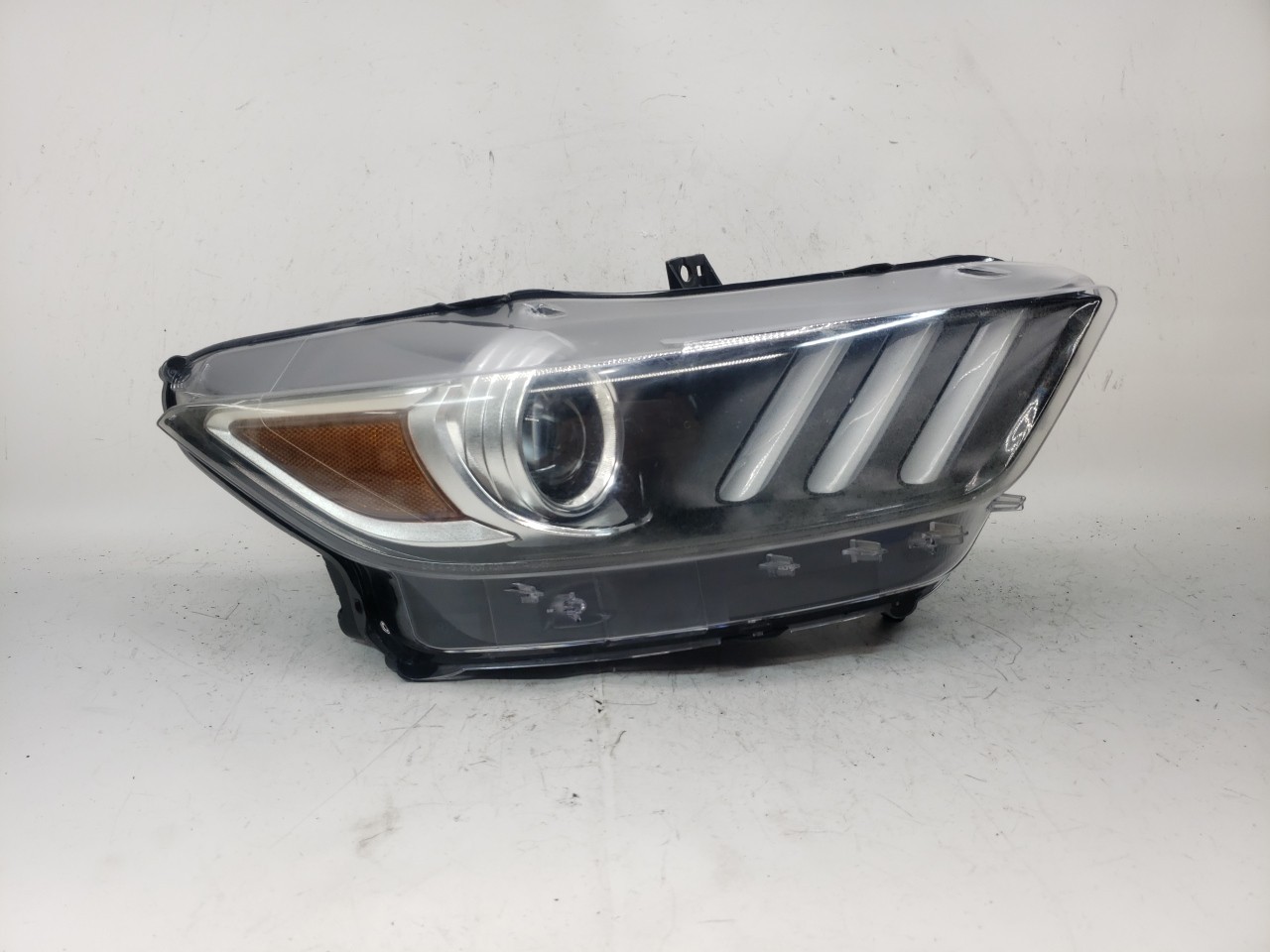 2015 2016 2017 FORD MUSTANG PASSENGER RIGHT XENON HEADLIGHT OEM RH LED.