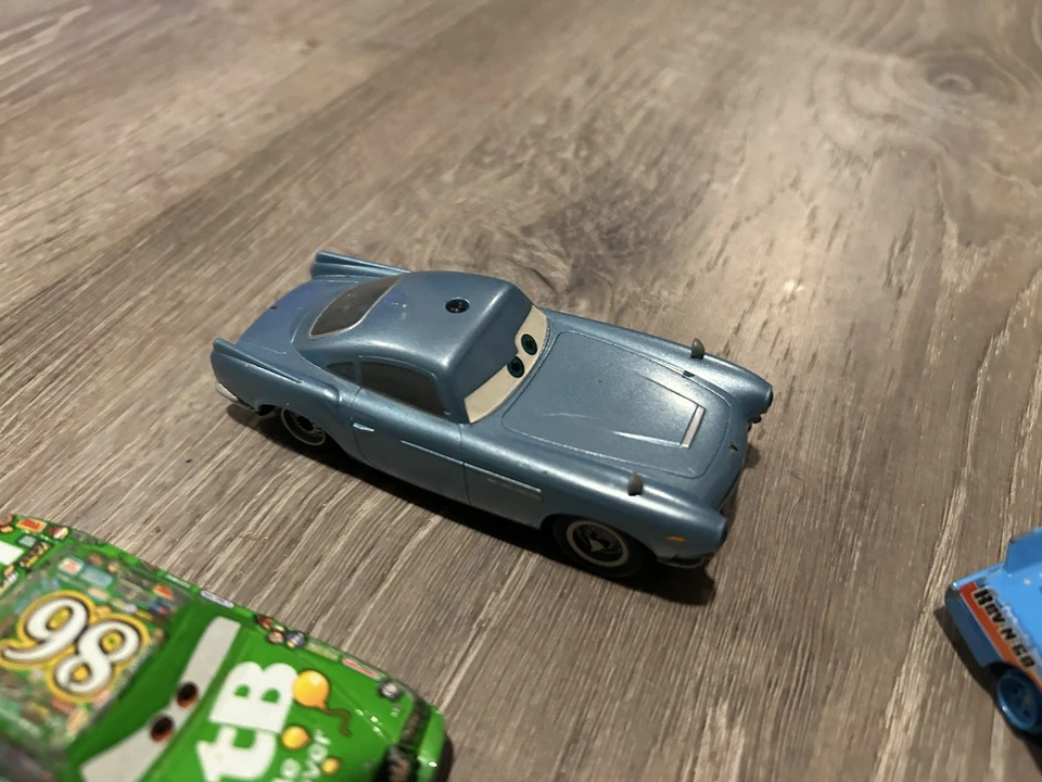 Лот из 6 литых игрушечных машинок Disney Pixar Cars - Изображение 4 из 4