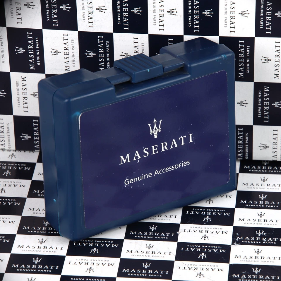 Kit de parafusos de segurança genuíno Maserati Quattroporte M156 2014 fabricante de equipamento original 940000358 - Imagem 4 de 4