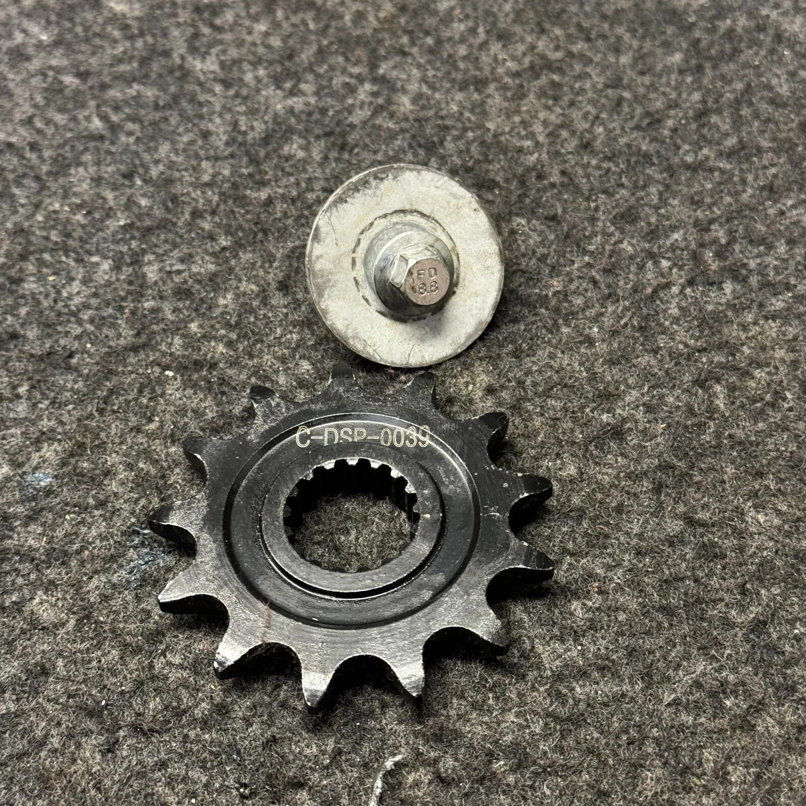 97-99 Honda CR250r 13T SPROCKET BOLT AND WASHER HARDWARE SCREW SECURE DRIVE