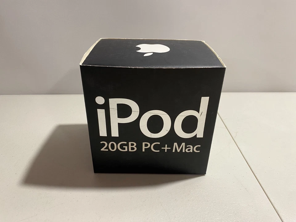 iPod Photo 4th Generation 20gb A1099 w/ Original Box - Apple Collector - Image 2 of 4