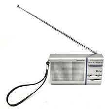 Vintage Magnovox D1010 Portable AM/FM Radio - Made it Hong Kong - Tested Working