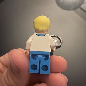 LEGO SCOOBY DOO -- 75902 FRED JONES MINIFIGURE WITH MAGNIFYING GLASS