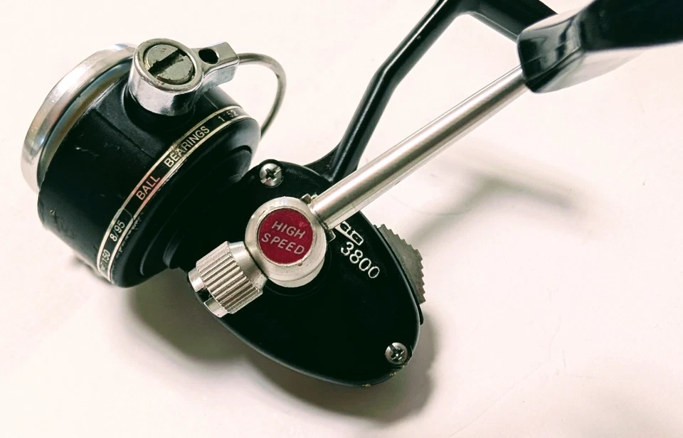 Carrete giratorio ultraligero Garcia 3800 de colección Foto 4 de 4