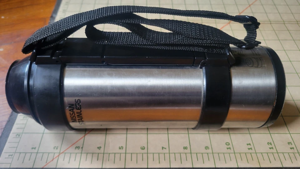 Termo de acero inoxidable Nissan NCB-18 1,8 L frasco de vacío diseño Japón con mango Foto 2 de 4