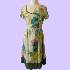 Vintage Women’s Green/Beige Floral A-Line Dress Size s