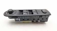 Renault Captur Mk1 J87 Window Switch Panel Front Right Driver Side 2016 Renault Captur Mk1 J87 Window Switch Panel Front Right Driver Side 2016