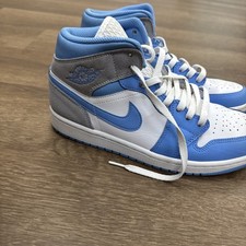 Preços baixos em Jordan 1 SE Mid University Blue | eBay