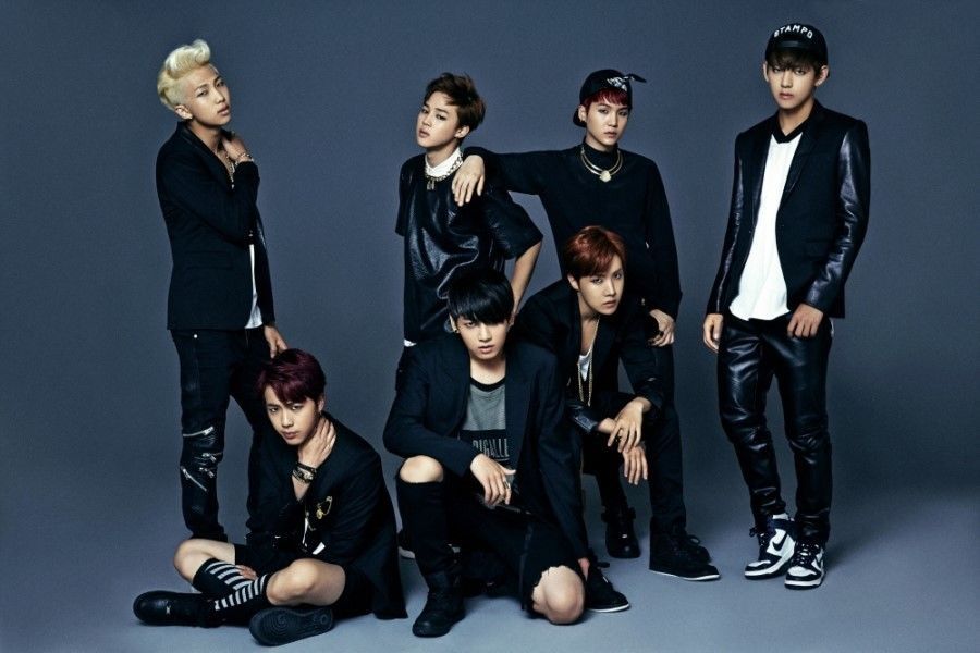 BTS 防弾少年団　CD　アルバム 購入特典 DARK＆WILD ポストカード BTS [DARK & WILD] 1st Album CD+Photo Book+2p Photo Card+GIFT