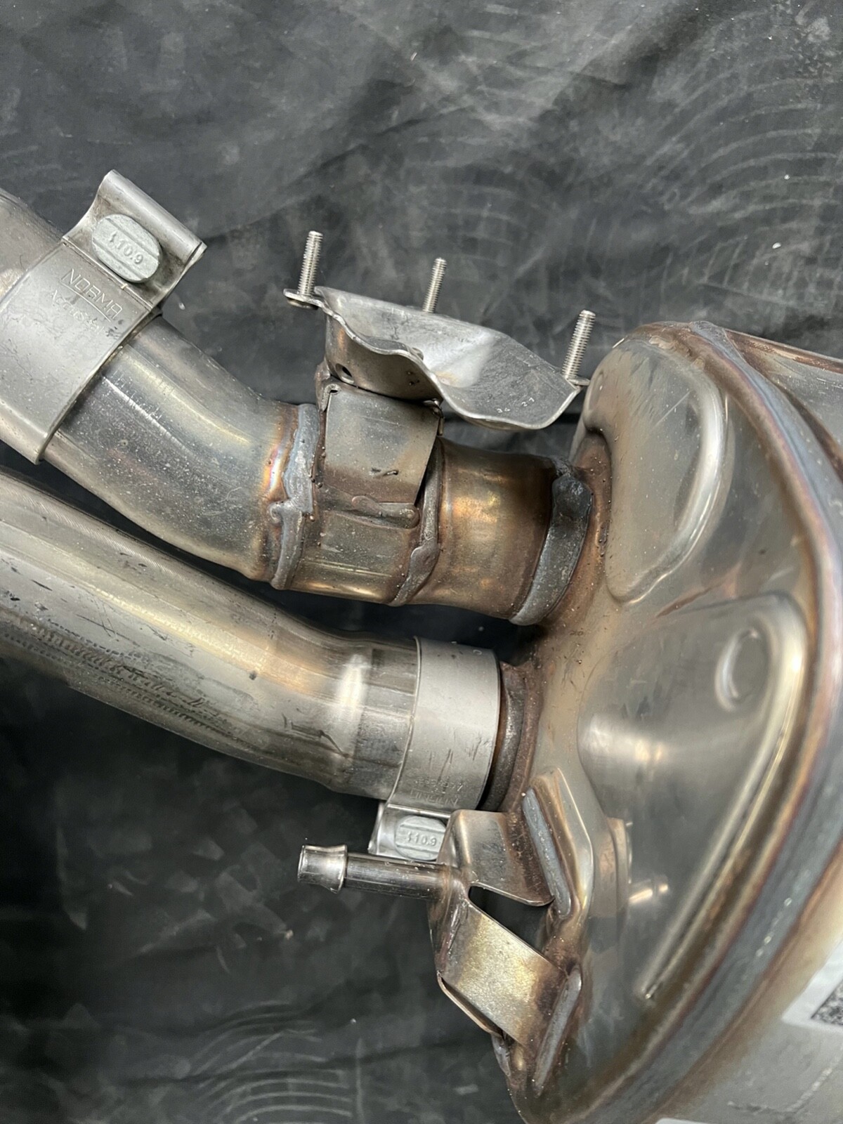 Lamborghini Urus Exhaust 2022 OEM catback only 