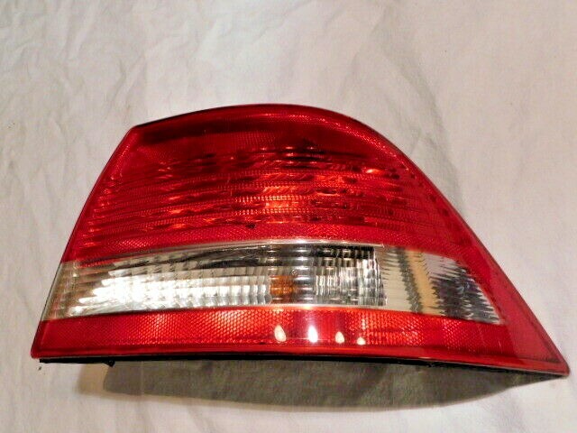 2003 2004 2005 2006 2007 SAAB 93 9-3 OEM Passenger Side Tail Light