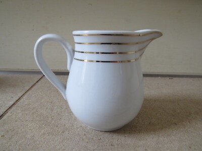 Royal Collection. Designed In Italy, Milch- oder Sahnekännchen - 10 cm hoch