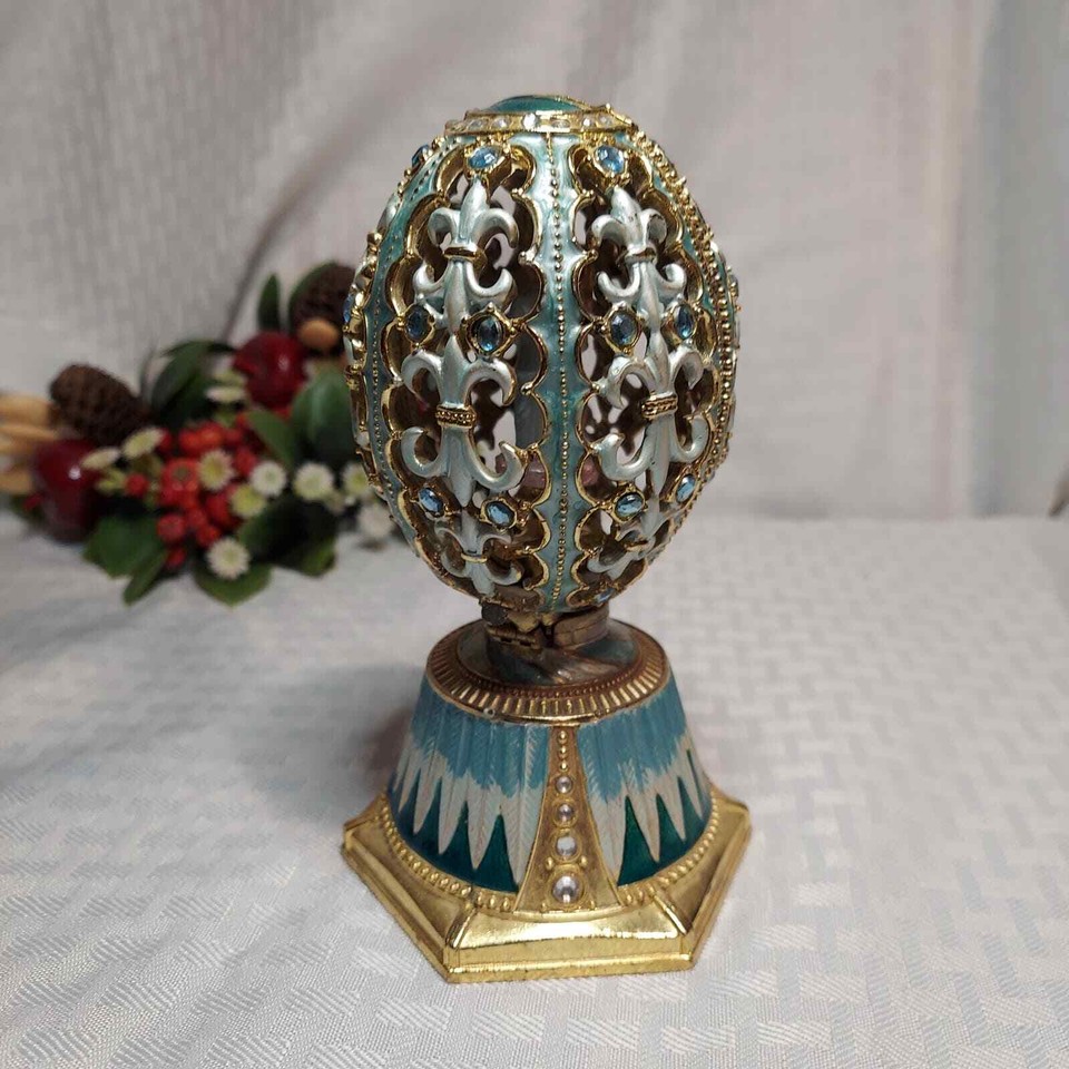 Collette et Cie Jewel Egg Music Box Collection "Blue Danube Waltz