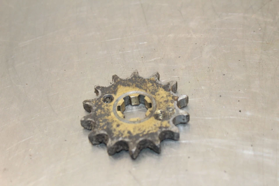 Yamaha DT100 1975 piñón delantero T721 Foto 2 de 4