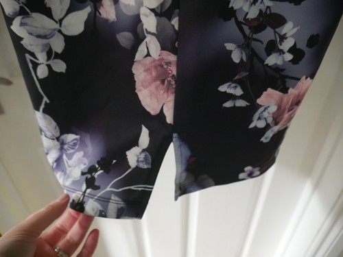 Lipsy Dress Floral Size 12 Lace Waist Wedding Guest Evening Party Stretchy - Picture 11 of 15