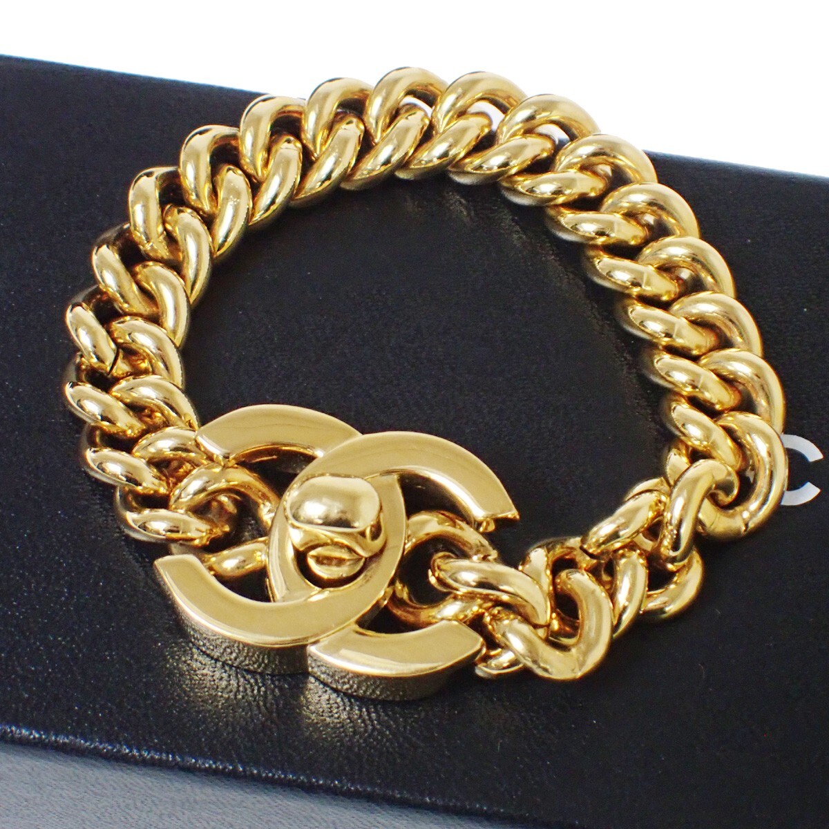 CHANEL CC Logo Turn Lock Motif Chain Bracelet Bangle 95A GHW