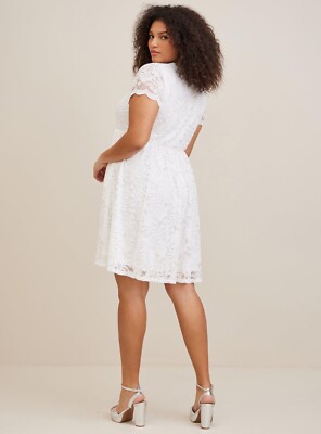 white lace fit flare dress Feel beautiful in this elegant, trumpet silhouette, wedding dress. GL3 –  Zandy's Boutique main image 1