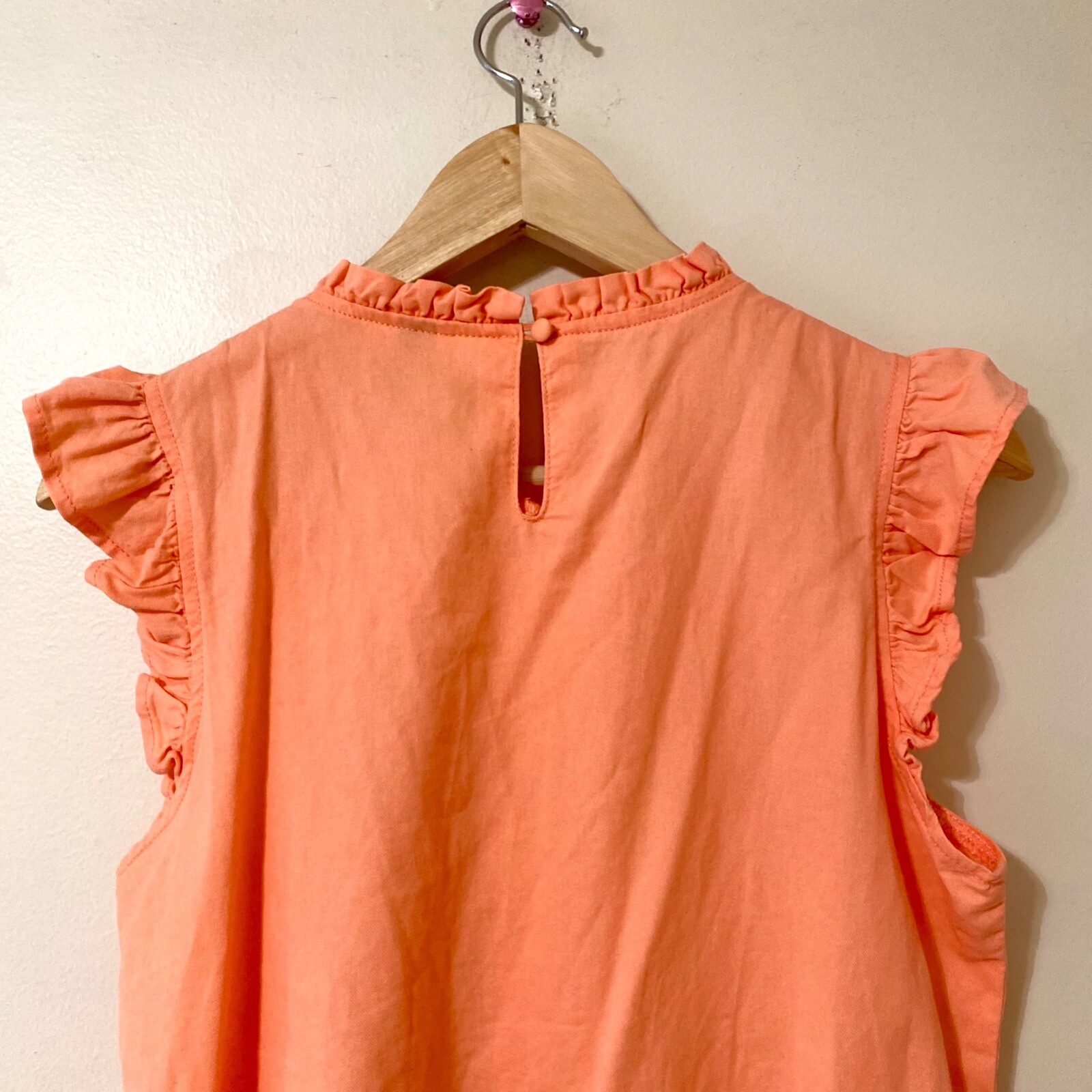 Target Universal Threads Ruffle Blouse Sleeveless… - image 6