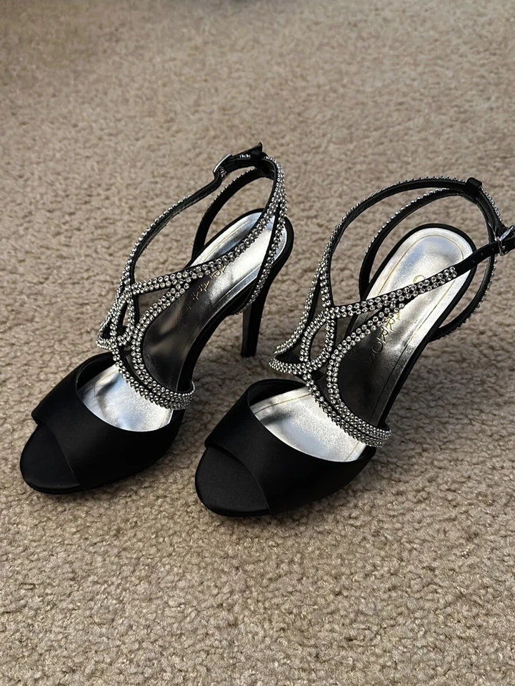 Caparros Women’s Eldorado Open Toe Black Satin Sandals w. Mesh Crystals Size 7.5 - Image 4 of 4
