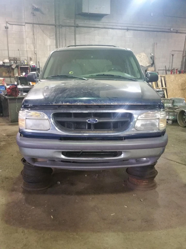 Used Transfer Case Motor fits: 1997 Ford Explorer 14 wire connector Grade A - Image 2 of 4