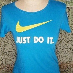 nike slogan tees