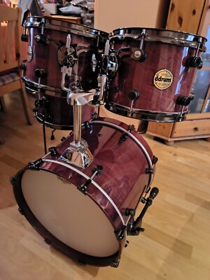 Drumset ddrum paladin walnut mit Snare, Farbe Ember red