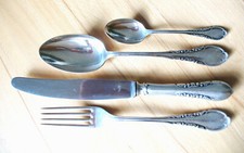 Besteck 4 teilig, Wilkens Modell 208, Volldekor, 800 er Silber massiv, top, rar