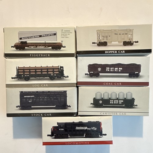 Locomotora diésel Southern Pacific SW8 9725 y 6 coches escala N realista | Condition: New