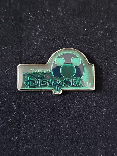 Tokyo DisneySea Rare Pin Badge Disney Resort Vintage Collectible