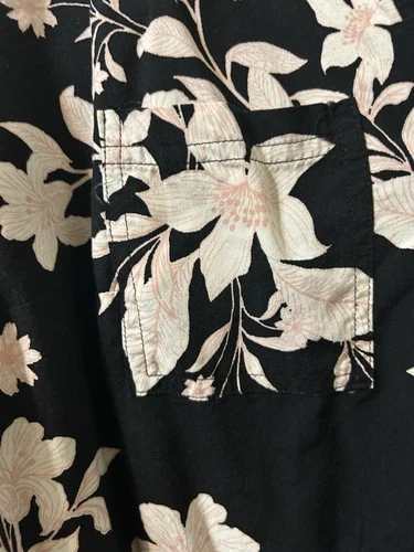Torrid Harper Plus Size 2 Black Pink Floral V-Neck 3/4 Sleeve Button Blouse image 3